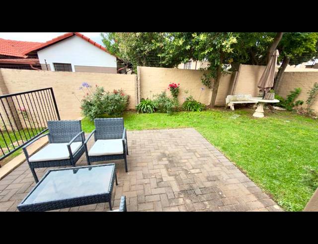 3 BEDROOM DUPLEX FOR SALE IN HALFWAY GARDENS